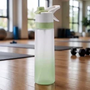 700ml Leak-Proof Spray Water Bottle for Sports